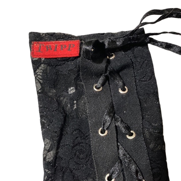 Tripp NYC Lace Glove - Picture 2 of 4